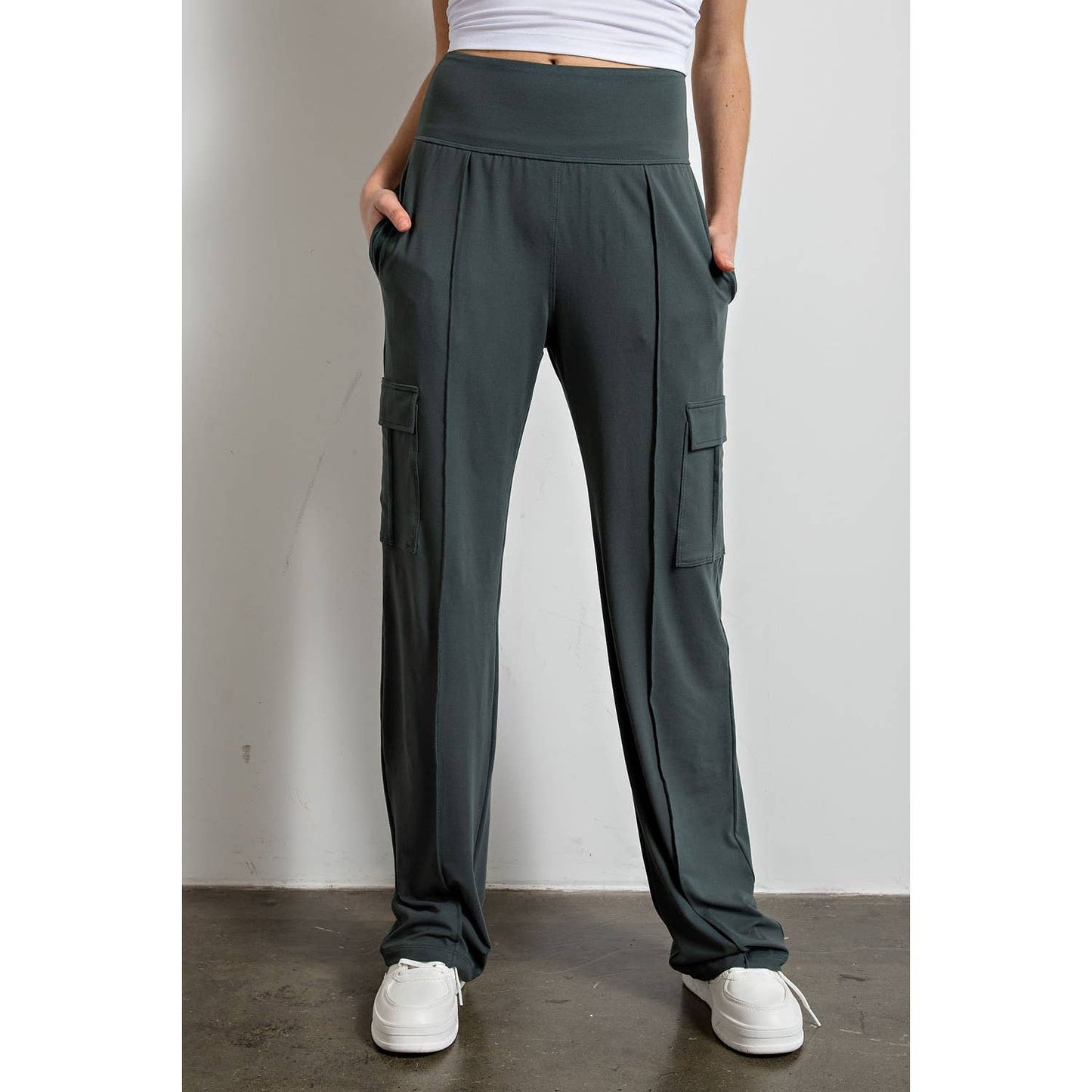 BUTTER STRAIGHT LEG CARGO PANTS: Olive